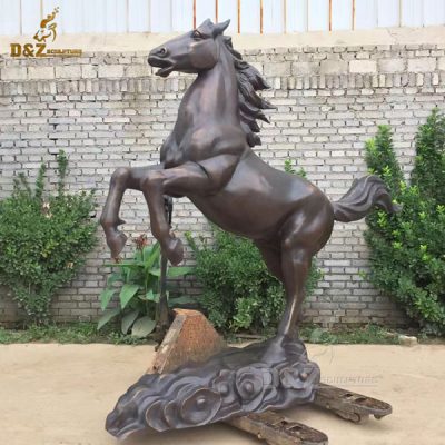 finished horse garden sculpture
