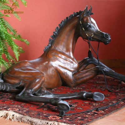 lying arabia horse statue