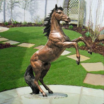 large horse statue