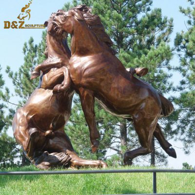 couple horse statue