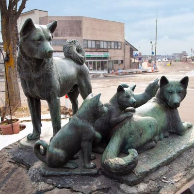 family akita dog statue