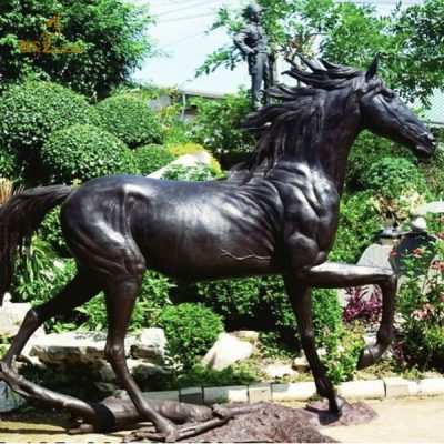 horse statue collectibles