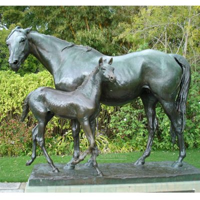 Love theme outdoor modern mother and baby horse drawing sculpture for sale