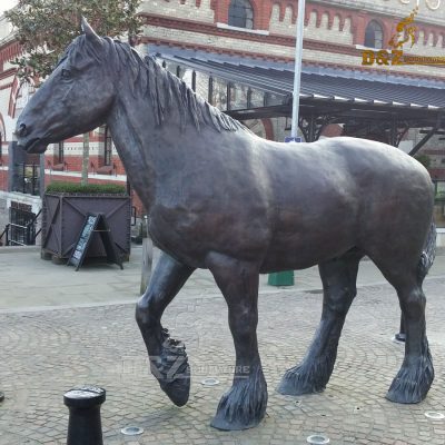 horse standing design