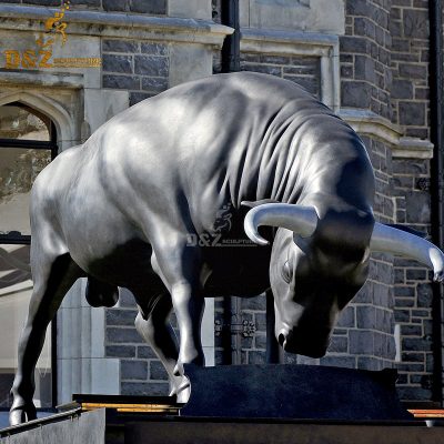 Large size custom made bison sculpture metal