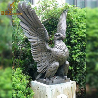 Life Size Custom Antique Cast Bronze Brass Eagle Sculpture For Garden